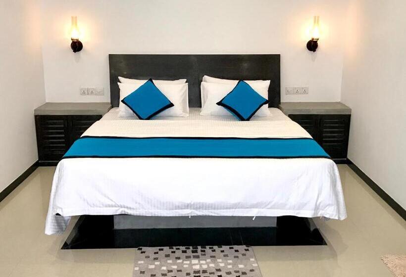 סוויטת ג'וניור עם מרפסת, Ck House Unawatuna