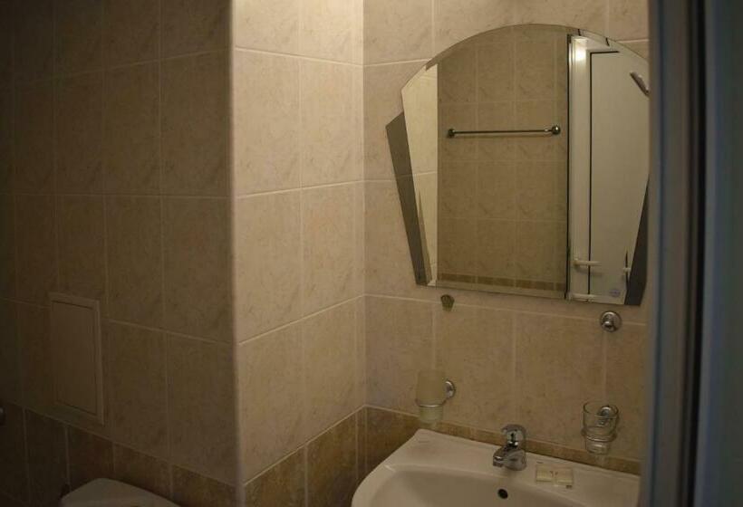 חדר סטנדרט, Jeravna