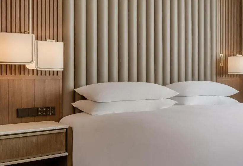 Junior Suite King Bed