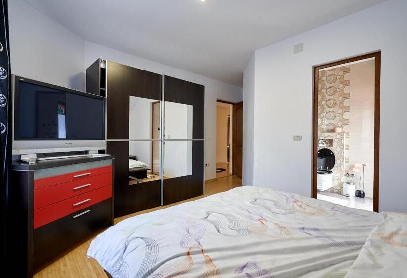 발코니 디럭스 룸, Casa Cu Flori Moisei