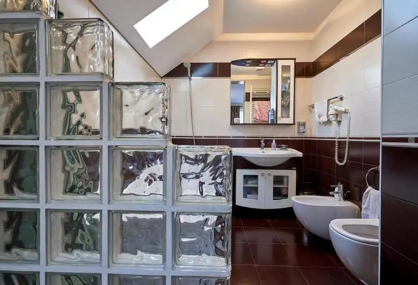 バスタブ付きスタンダードルーム, Casa Cu Flori Moisei