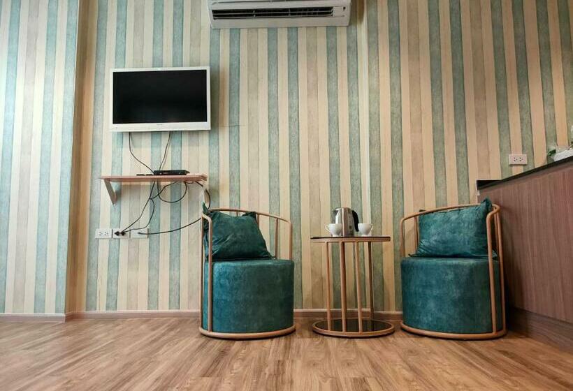 豪华房间, เรนคอนโด ใกล้ ทะเลชะอำ หัวหิน By Napatsogood