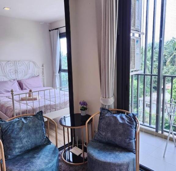 豪华房间, เรนคอนโด ใกล้ ทะเลชะอำ หัวหิน By Napatsogood