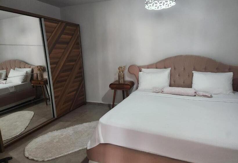 ویلای یک اتاق خوابه با استخر شنا, Anchor Alaçatı