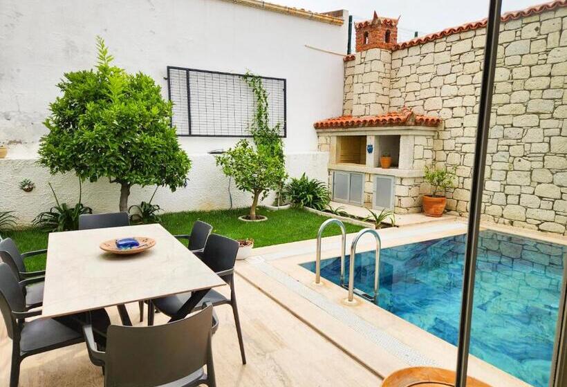 ویلای یک اتاق خوابه با استخر شنا, Anchor Alaçatı