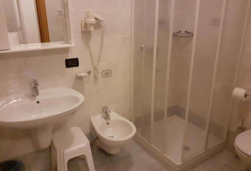 חדר סטנדרט יחיד, Aurora