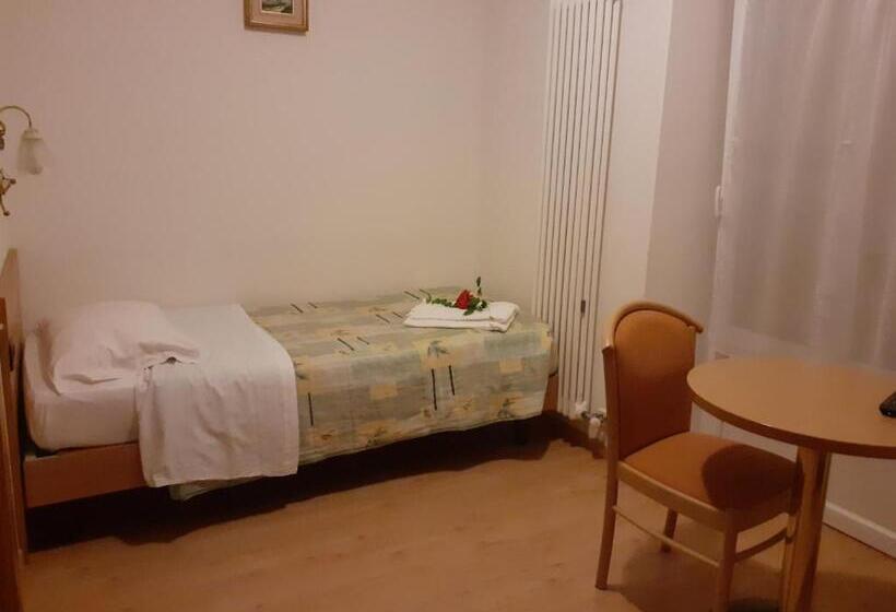 חדר סטנדרט יחיד, Aurora