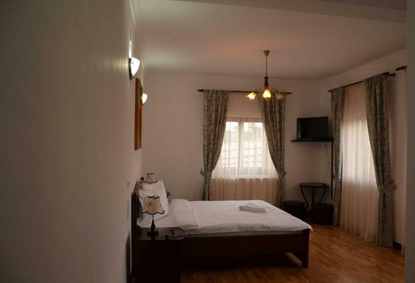 标准间, Pensiunea Zana Muntilor