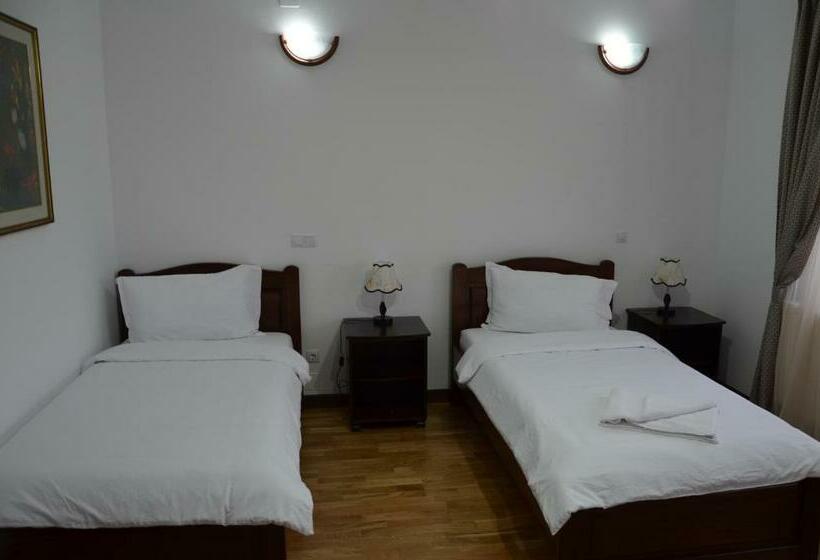 标准间, Pensiunea Zana Muntilor