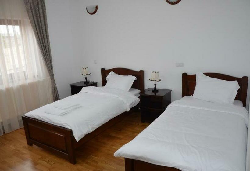 标准间, Pensiunea Zana Muntilor