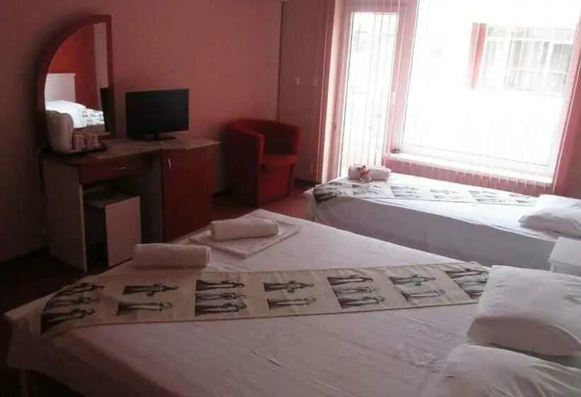 اتاق خانوادگی, Guest House Orchidea