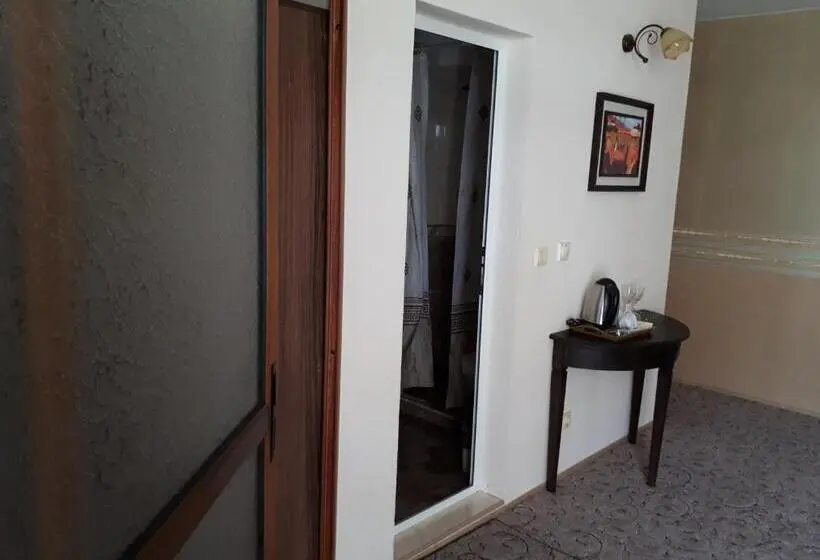 آپارتمان 1 خوابه با تراس, Guest House Orchidea