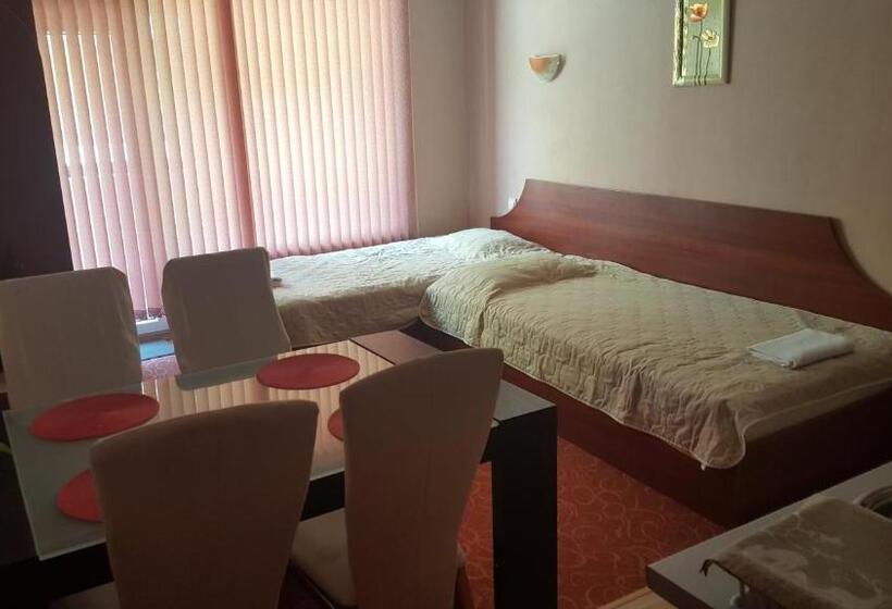 2 Bedroom Suite with Balcony, Guest House Orchidea