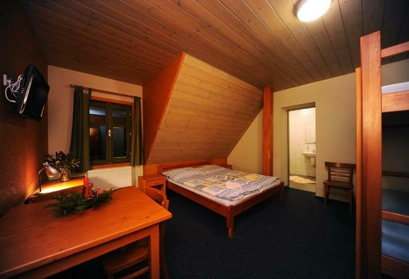 اتاق استاندارد چهار تخته, Lesní Chata