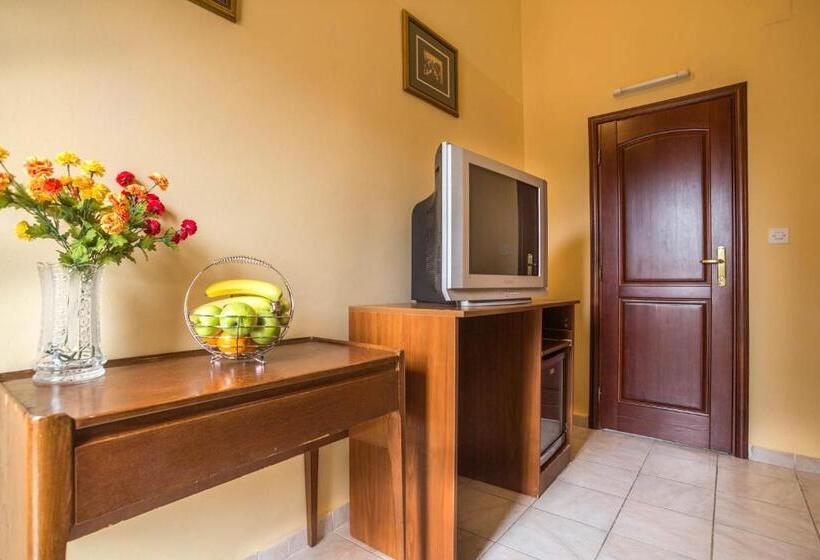 اتاق خانوادگی, Mali Miločer Bay Accommodation