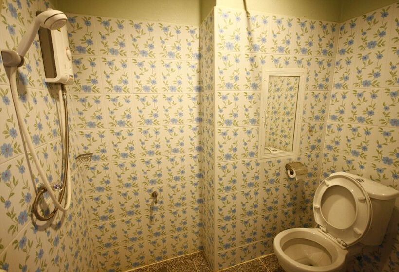 スタンダードルーム, Wattanawan