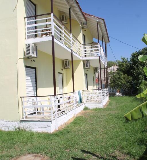 エコノミールーム, Antony S Complex