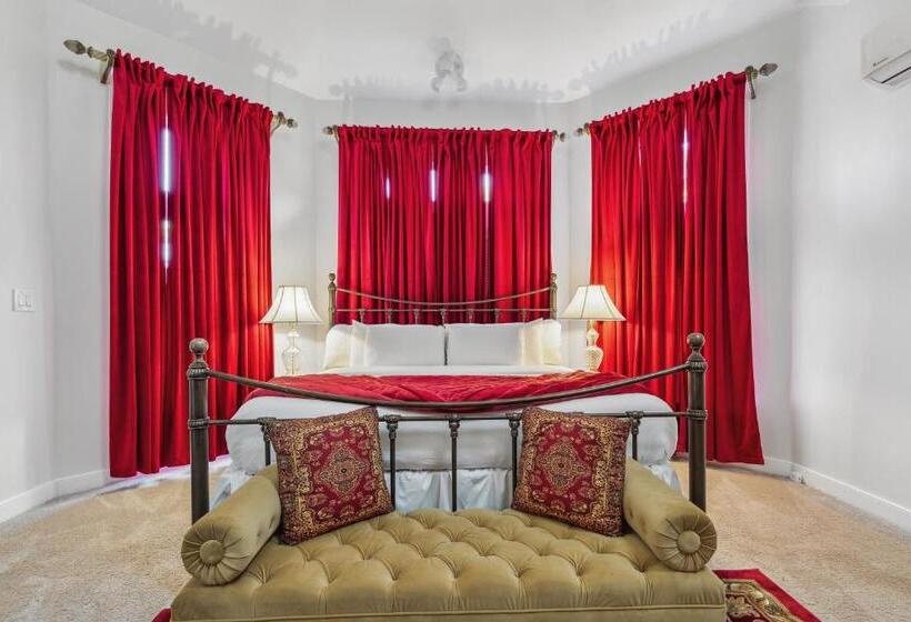 جناح رئاسى, The Columbia Inn At Peralynna