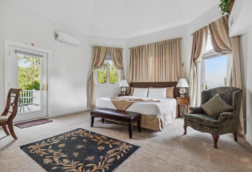 جناح, The Columbia Inn At Peralynna