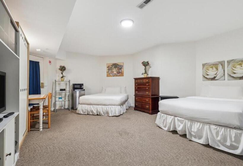 جناح عائلي, The Columbia Inn At Peralynna