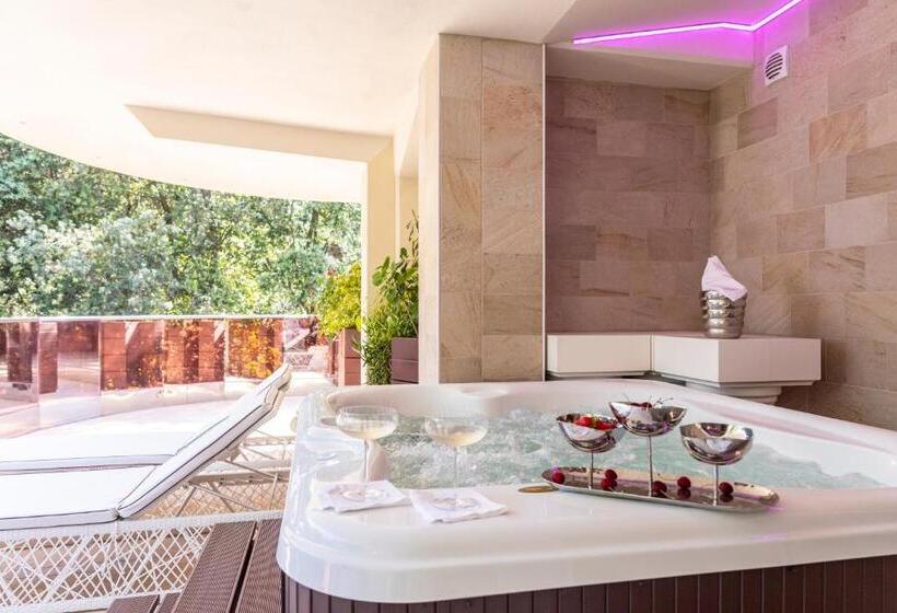 Полулюкс, Paradiso Hotel Bovelacci