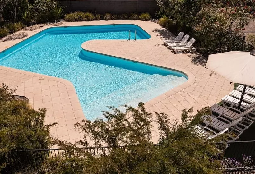 آپارتمان 1 خوابه با چشمانداز استخر, Coast Resort Merimbula