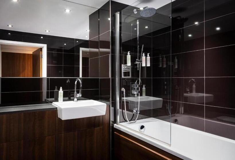 Апартаменты 1 Спальня, Aparthotel Adagio London Brentford