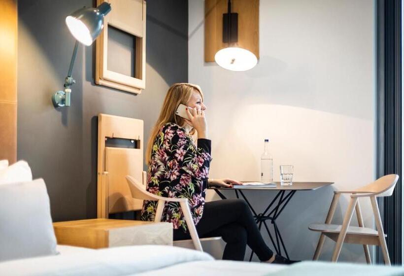 Студия Стандарт, Aparthotel Adagio London Brentford