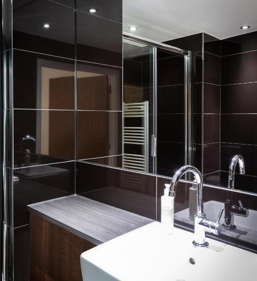 إستوديو قياسى, Aparthotel Adagio London Brentford