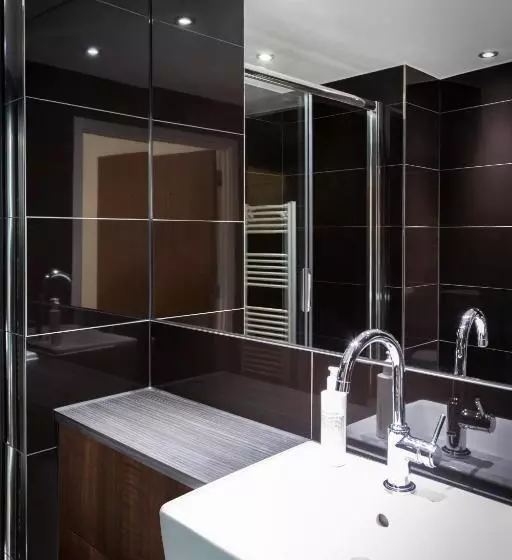 スタンダードスタジオ, Aparthotel Adagio London Brentford