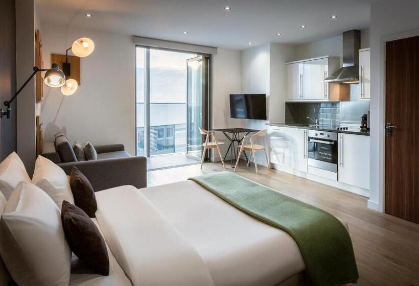 Студия Стандарт, Aparthotel Adagio London Brentford