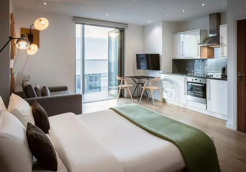 スタンダードスタジオ, Aparthotel Adagio London Brentford