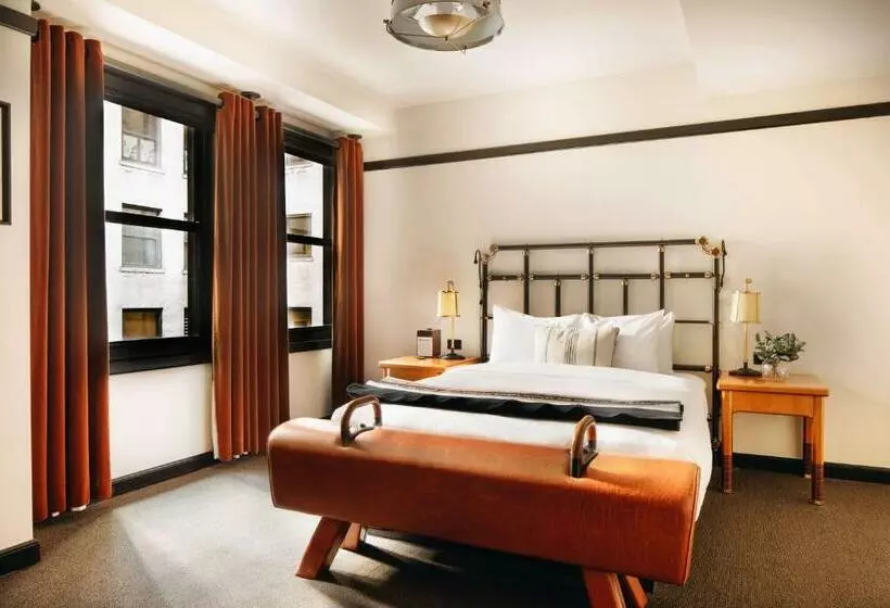 スタンダードルーム, Chicago Athletic Association, Part Of Hyatt