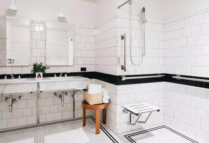 身障者適用キングサイズベッドルーム, Chicago Athletic Association, Part Of Hyatt