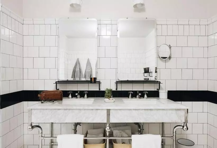 キングサイズベッドのジュニアスイート, Chicago Athletic Association, Part Of Hyatt
