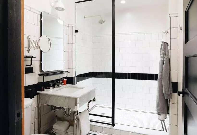 キングサイズベッドのデラックスルーム, Chicago Athletic Association, Part Of Hyatt