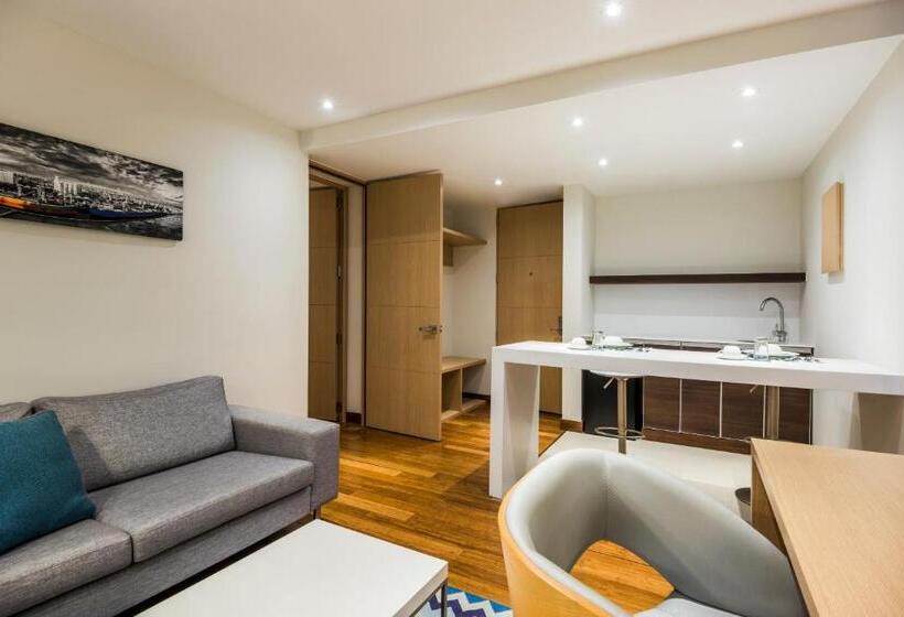 Полулюкс, Cosmos Pacifico