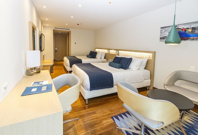 Номер Superior, Cosmos Pacifico