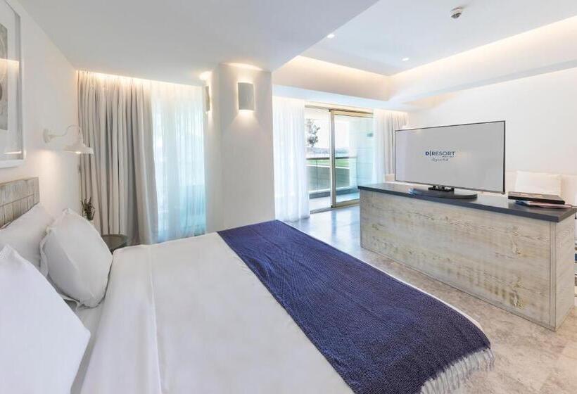 Номер Deluxe Вид на Море Боковой, D   Resort Ayvalık