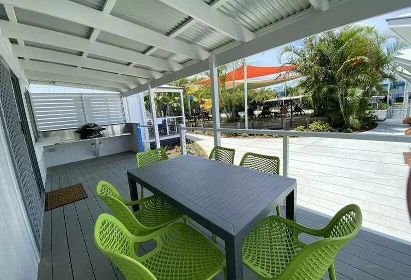 ویلا دلوکس 2 خوابه, Nobby Beach Holiday Village