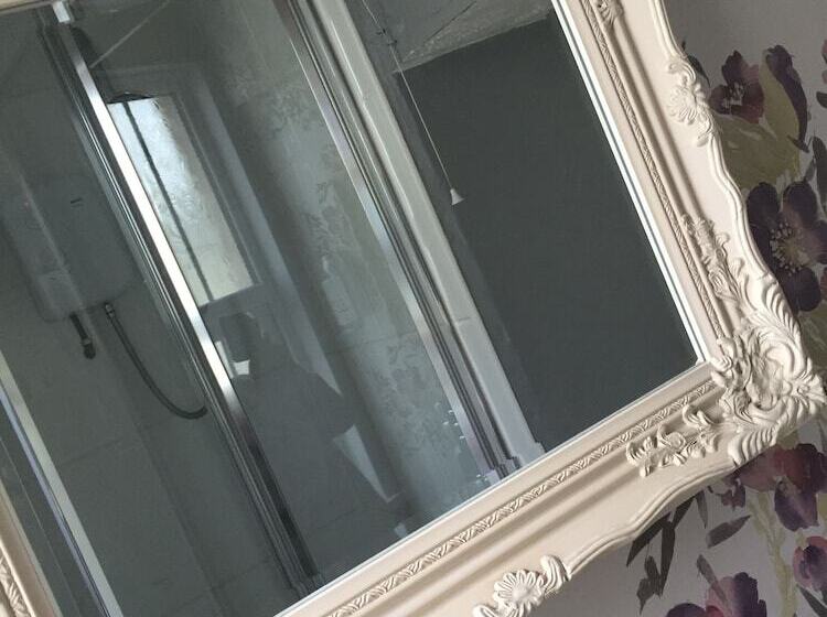 חדר סטנדרט חדר אמבטיה משותף, Phantele Bed And Breakfast