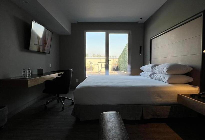 キングサイズベッドのスイートルーム, Ramada By Wyndham Mexico City Santa Fe