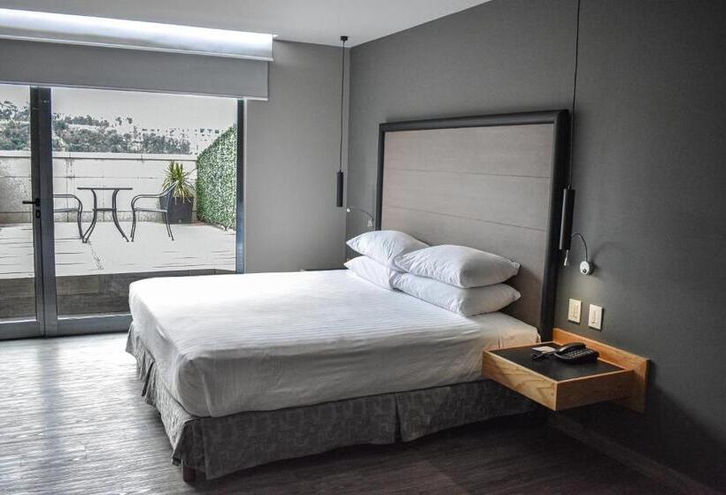 キングサイズベッドのスイートルーム, Ramada By Wyndham Mexico City Santa Fe