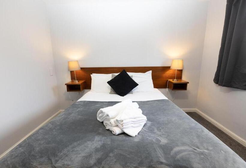 חדר אקונומי, The Angel