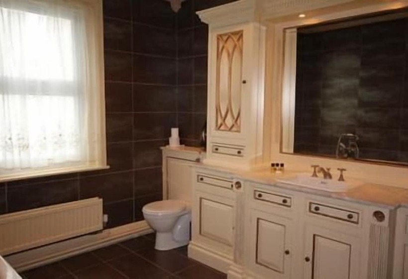 غرفة قياسية مطلّة علي البحر, The Lilly Restaurant With Rooms