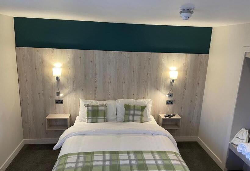 غرفة قياسية سرير كينج, The White Horse