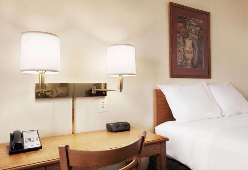 غرفة قياسية, Travelodge By Wyndham Vaughn