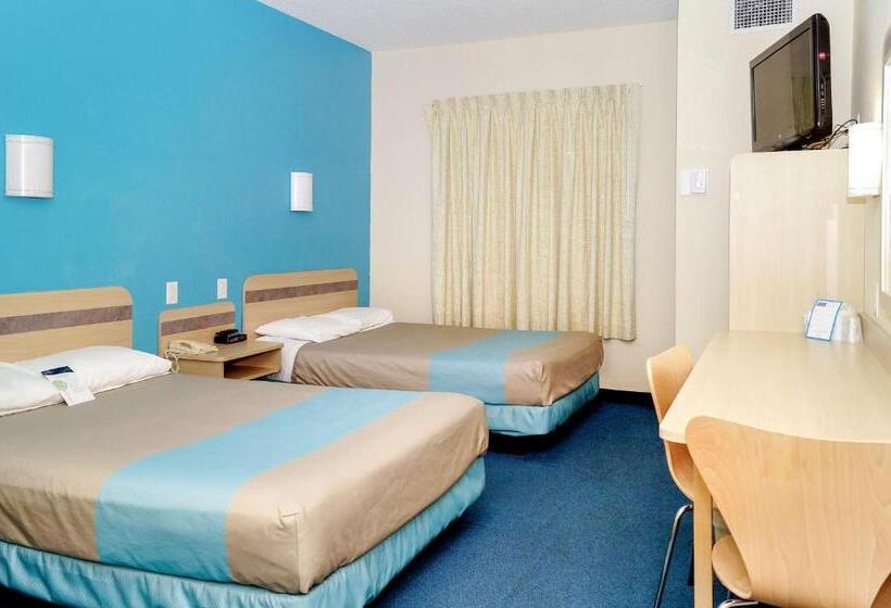 Deluxe Vierpersoonskamer, Motel 6peterborough, On