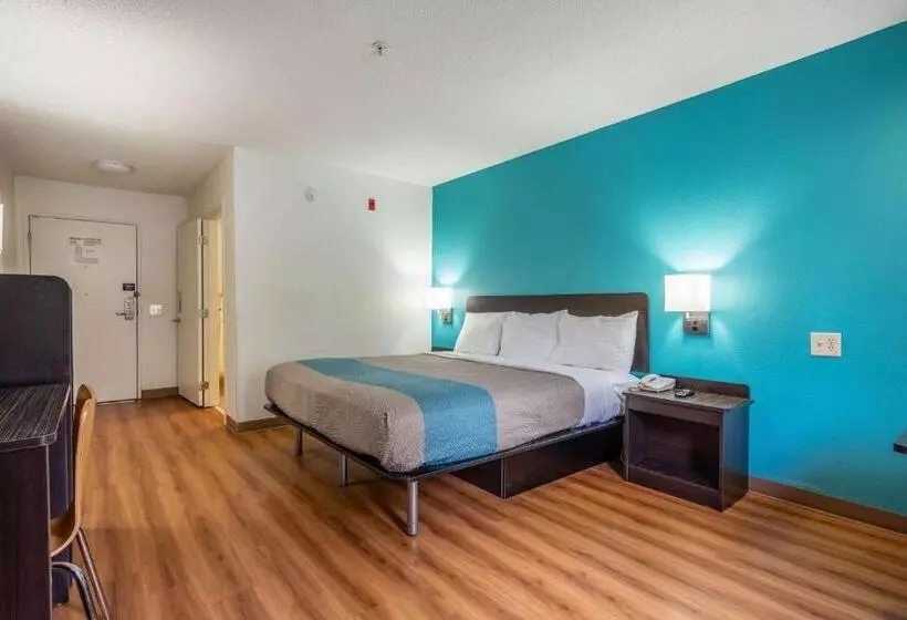 キングサイズベッドのスタンダードルーム, Motel 6 Rocky Mount, Nc