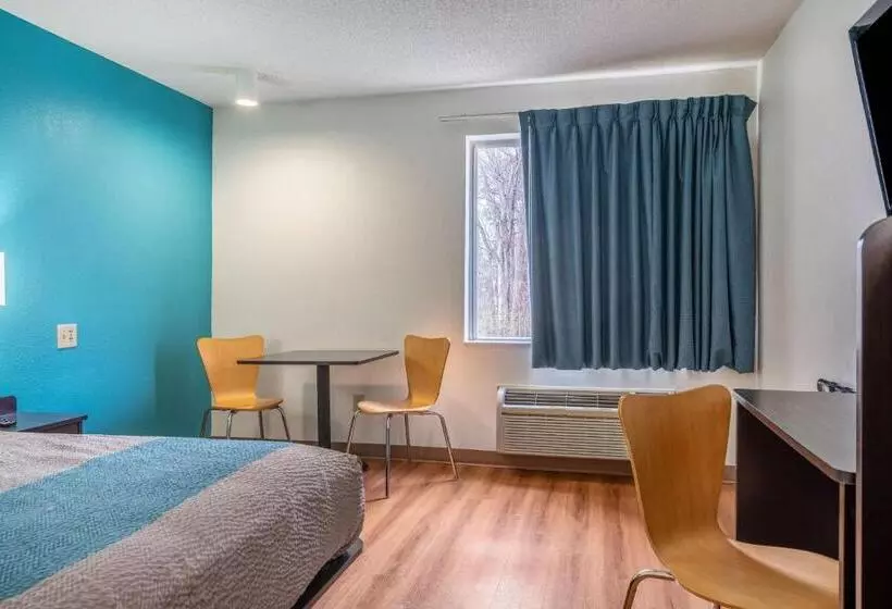 キングサイズベッドのスタンダードルーム, Motel 6 Rocky Mount, Nc